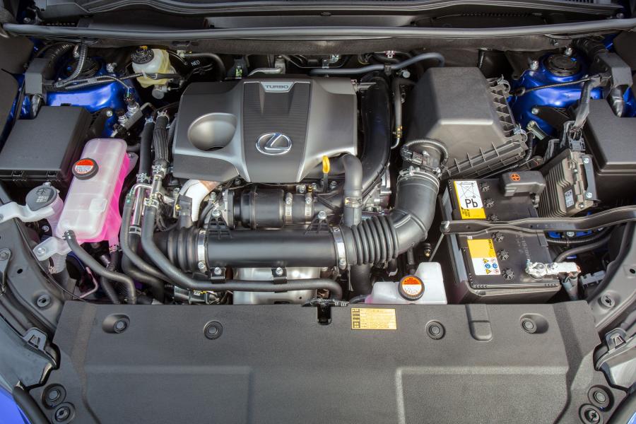  Lexus NX200t F-Sport 2014 года  (UK) (фото 12 из 17)